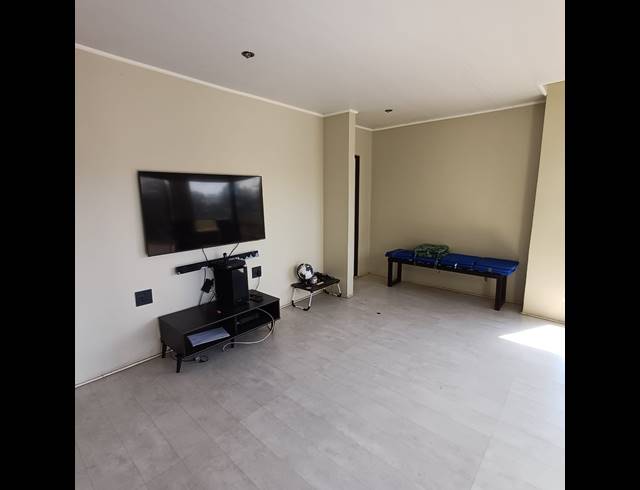 6 BEDROOM HOUSE FOR SALE IN HENLEY ON KLIP